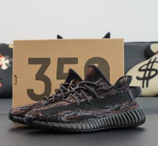 Yeezy 350 MX Rock Reps with box and accessories