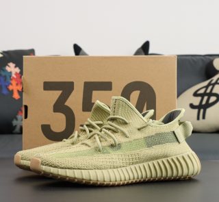 Yeezy 350 Sulfur reps with light green upper and box
