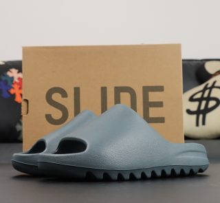 Yeezy Slide Slate Marine reps with marine blue tone and box