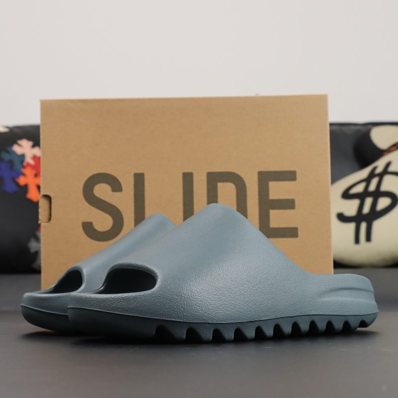 Yeezy Slide Slate Marine reps with marine blue tone and box